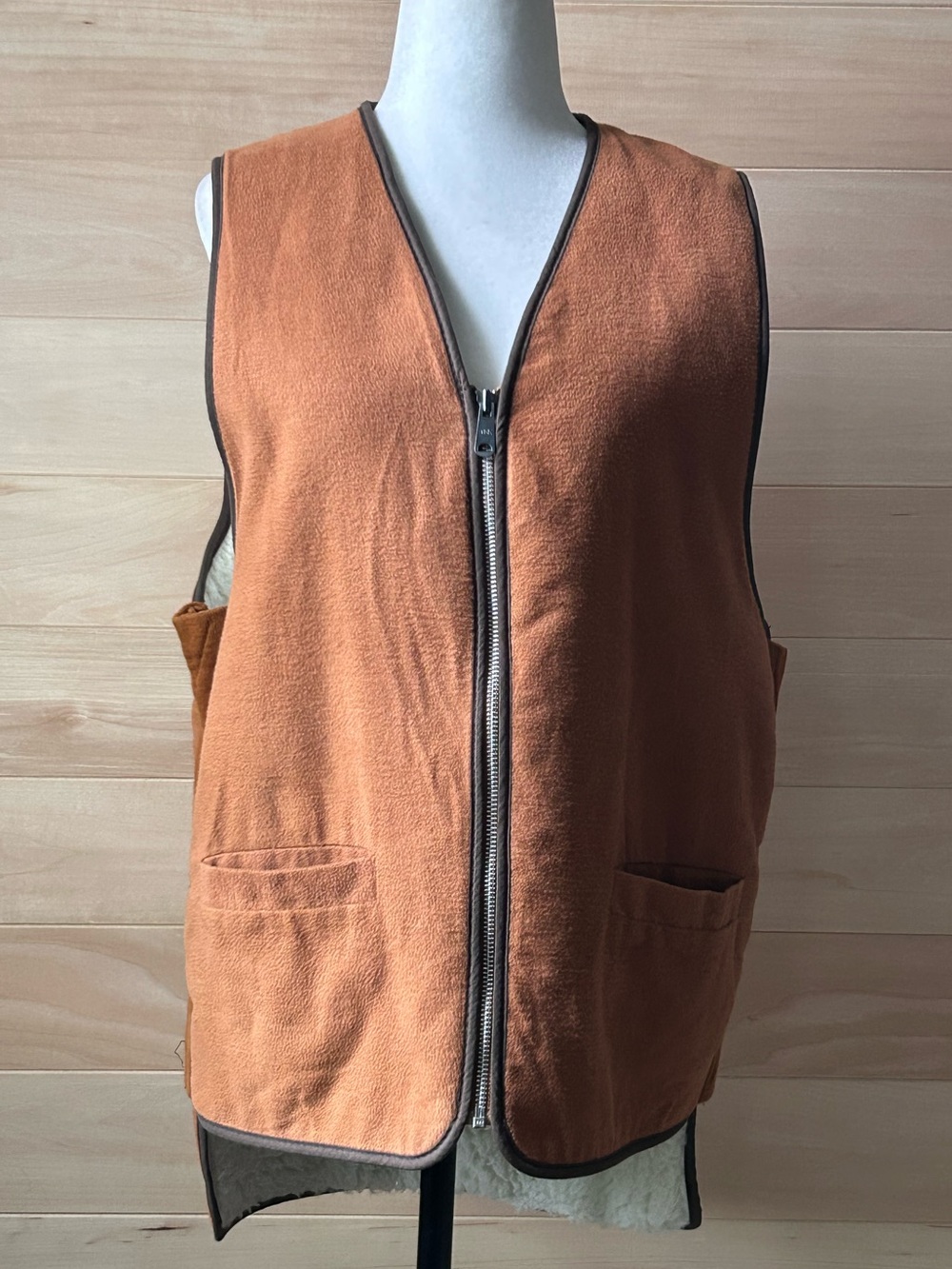 Vintage unisex Sherpa vest, brown. No material tag or size tag warm v neck